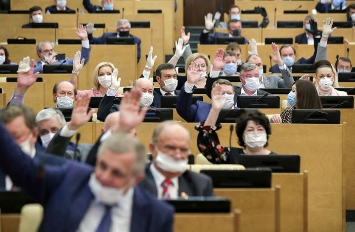 В Госдуме придумали, как заставить всех носить маски