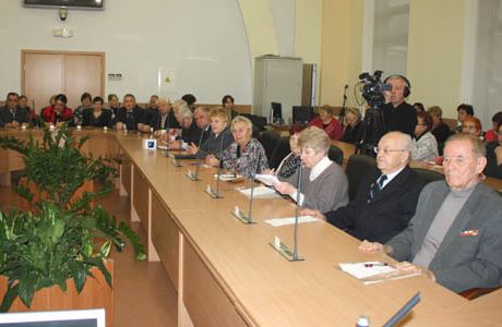 Прошла встреча администрации и членов Совета ветеранов