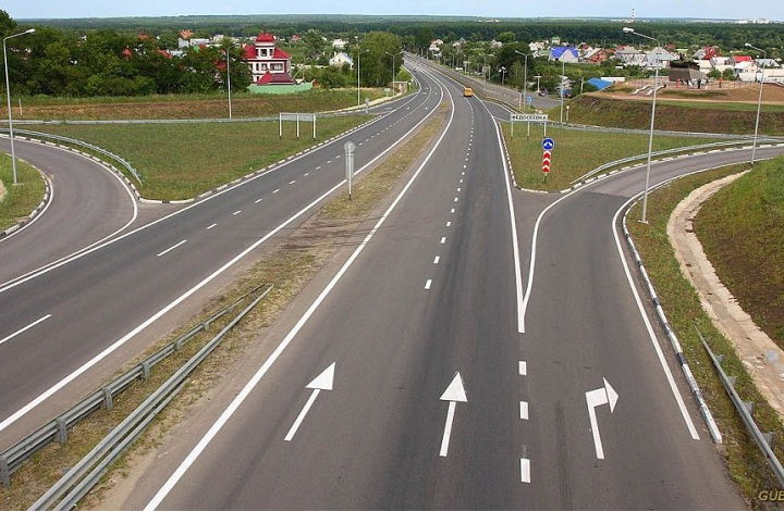 В России сузят дорожные полосы