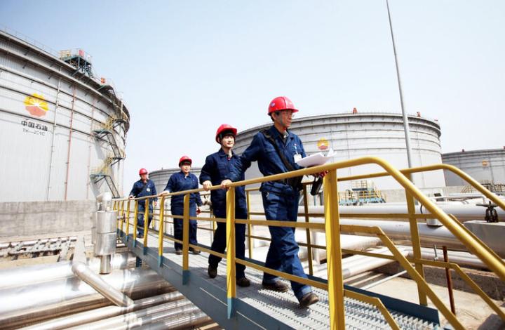 "Япония сдалась": эксперт о решении Токио вновь закупать нефть в РФ