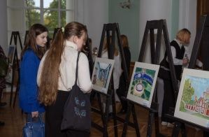 Более 4,5 тысячи работ прислали юные москвичи на конкурс «Наследие моего района»