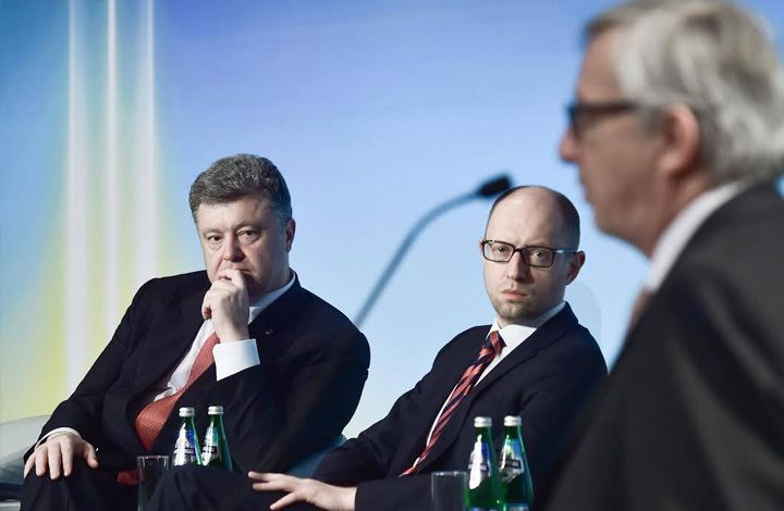 Украинский политик рассказал, почему Порошенко получил "красную карточку"