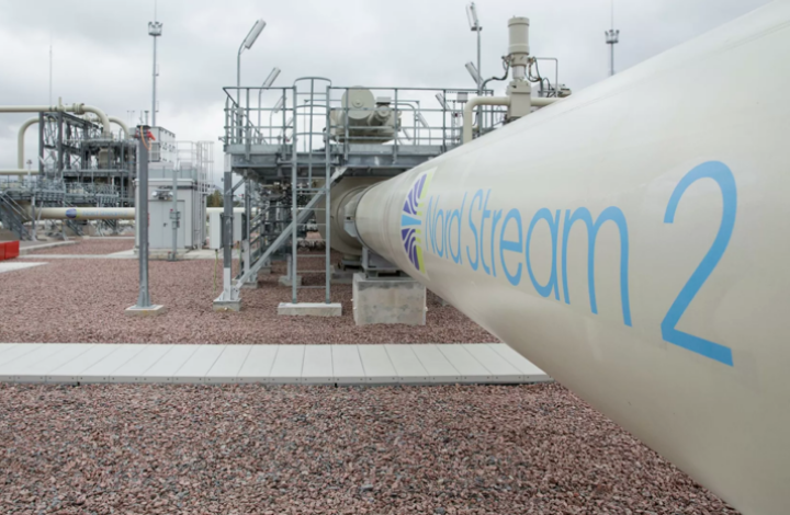 "Нужно подождать". Эксперт о приостановке сертификации Nord Stream 2 AG