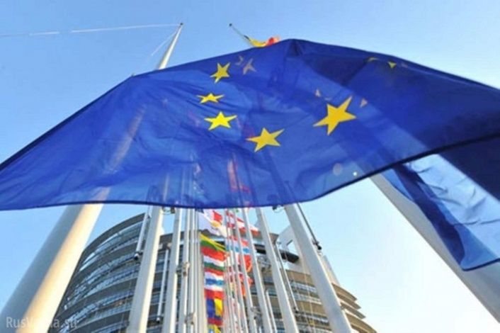 Политолог: в США не просчитали "эффект возмущения" ЕС от новых санкций