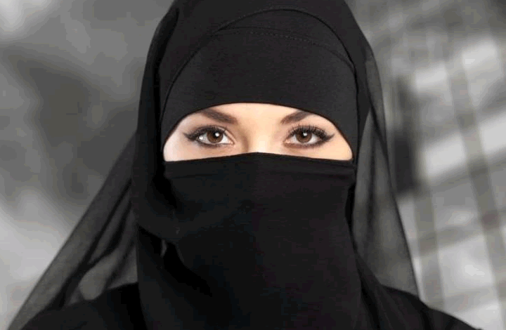 Хиджабы под запретом? Чьи чувства оскорблены