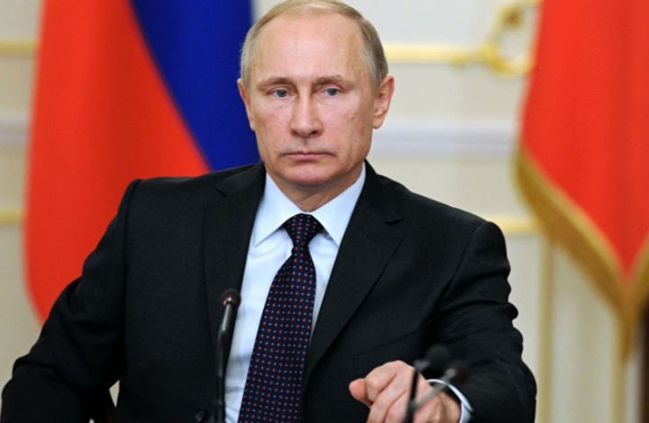 Владимир Путин подписал закон о повышении минимального размера оплаты труда