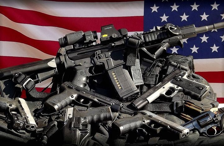 Политолог: слова Порошенко про оружие из США – это очень странное заявление