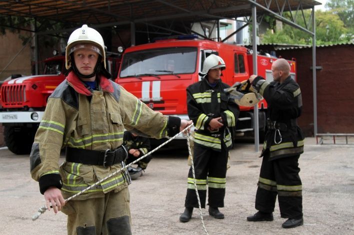 В ходе смотра-конкурса профессионального мастерства в Севастополе определили лучшего пожарного и лучшего начальника караула