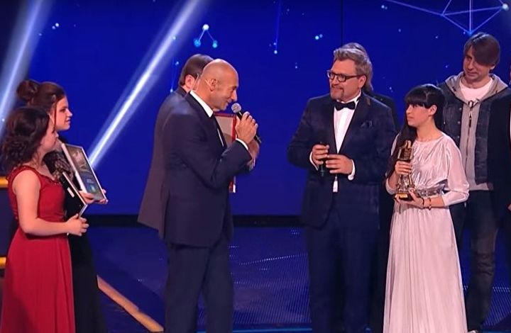Игорь Крутой исполнил обещание, данное победительнице второго сезона «Ты супер!» Диане Анкундиновой