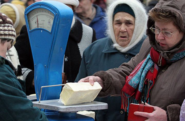 Политолог прокомментировал двукратное сокращение пенсий на Украине