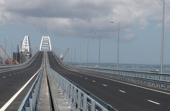 Мнение: Крымский мост – имиджевая составляющая России "со знаком плюс"