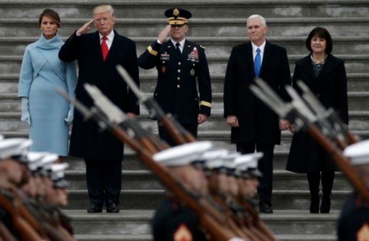 Американист рассказал, зачем Трампу нужны военные парады