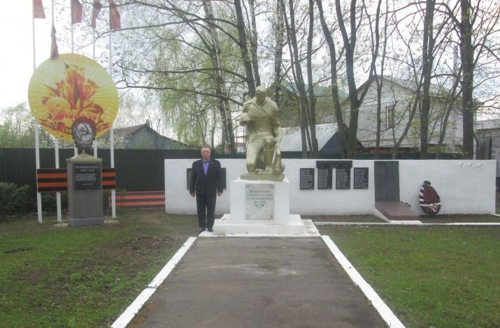 Благодаря активистам ОНФ в подмосковной деревне Захарково завершена работа над воинским мемориалом