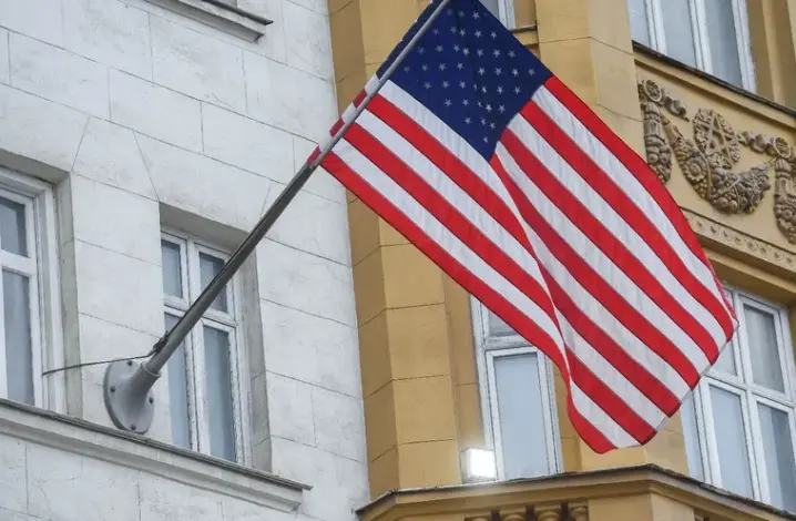  США держат на плаву киевскую власть, попавшую в сложное положение