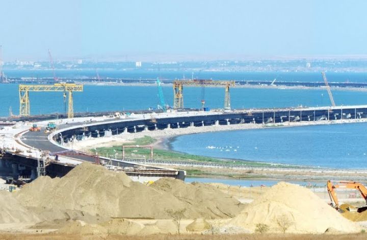 Эксперт: мост в Крым – в конечной стадии строительства
