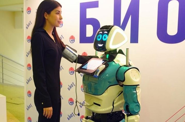 В России создали робота, который проанализирует здоровье сотрудников на предприятии по имени «ЭСМОнд»