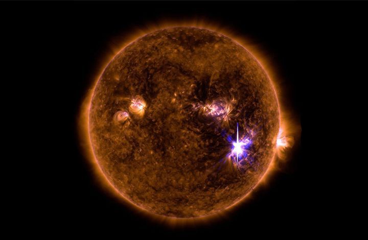 Ученый: нынешние вспышки на Солнце – это загадка