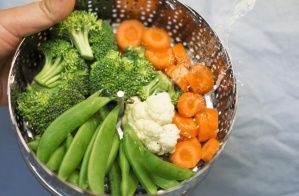 Диетолог объяснила, как правильно варить овощи