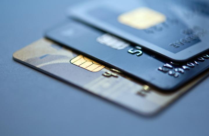 Выдачи кредитных карт в августе превысили прошлогодний показатель на 21%