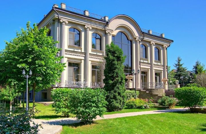 Топ-10 самых дорогих загородных домов Подмосковья в аренду на лето