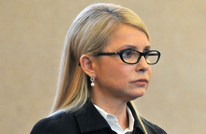 Мнение: призывая к референдуму, Тимошенко "строит" из себя Робин Гуда