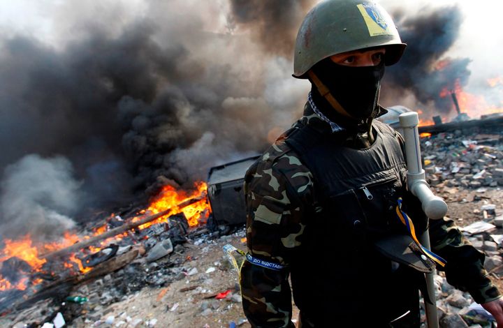 Военный политолог: гражданская война на Украине грозит принять новую форму