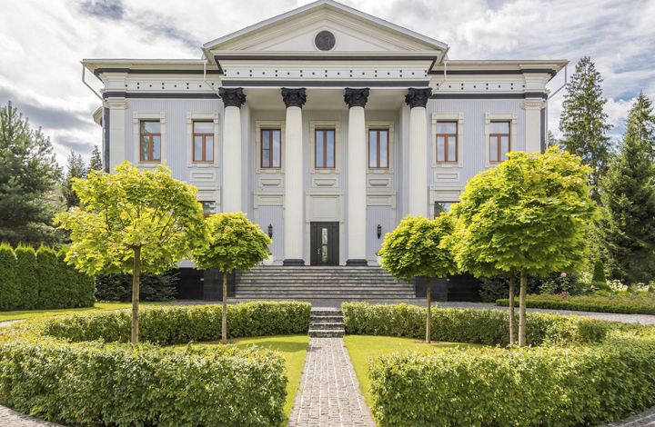 Первый в России случай продажи элитного дома за биткоины