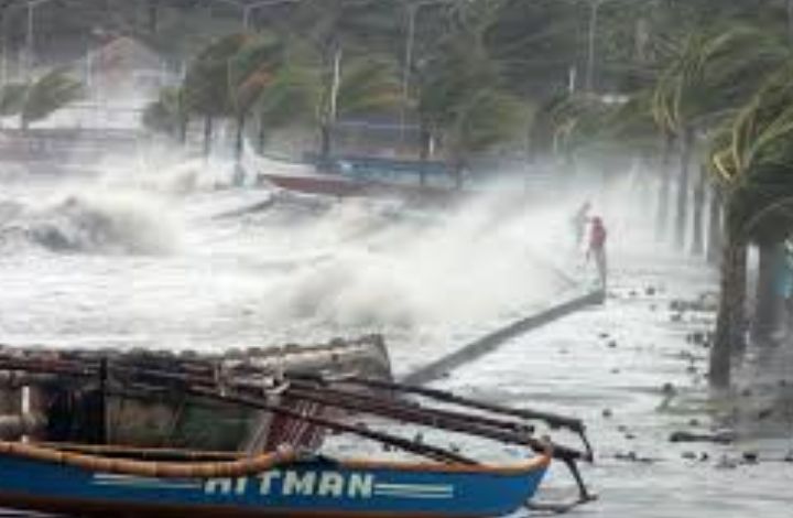 Ростуризм предупредил российских туристов о тайфуне во Вьетнаме