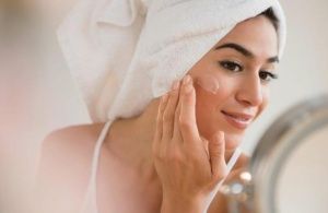 Как победить сухость кожи на лице: 10 эффективных советов
