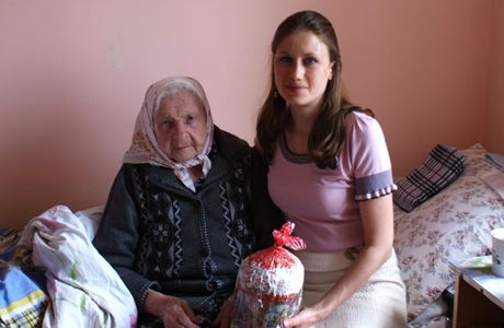 Более 7 тысяч куличей планируют собрать в Москве для жителей домов престарелых