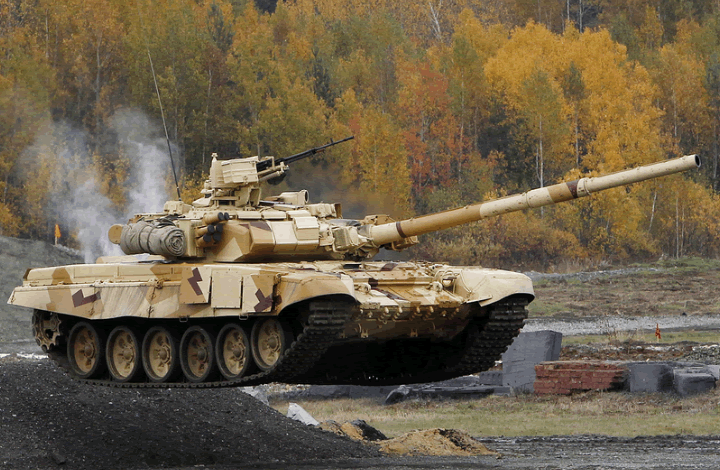 Военный эксперт: по уровню наш Т-90МС "разгоняет" орду иностранных танков