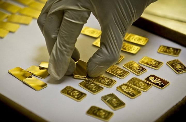 Аналитик призвал закупаться золотом