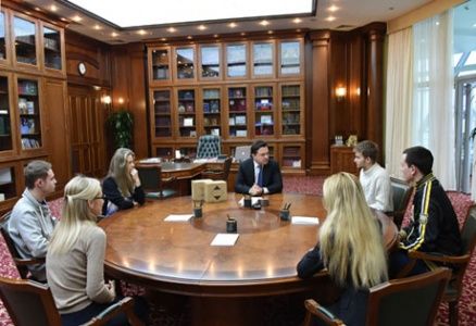 Андрей Воробьев встретился с представителями всероссийской организации «Стопнаркотик»