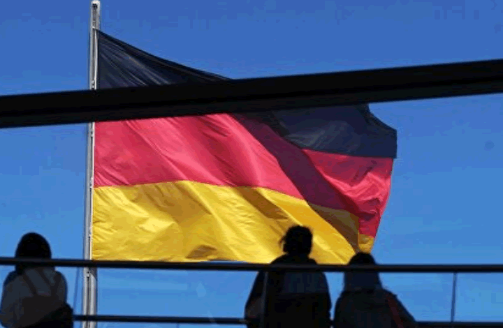 Политолог: в Германии посчитали бессмысленным бесконечно "спасать" Украину