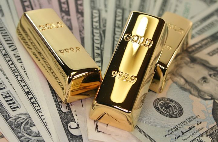 Мнение экономиста: 2017 год - вкладываем в золото и доллар