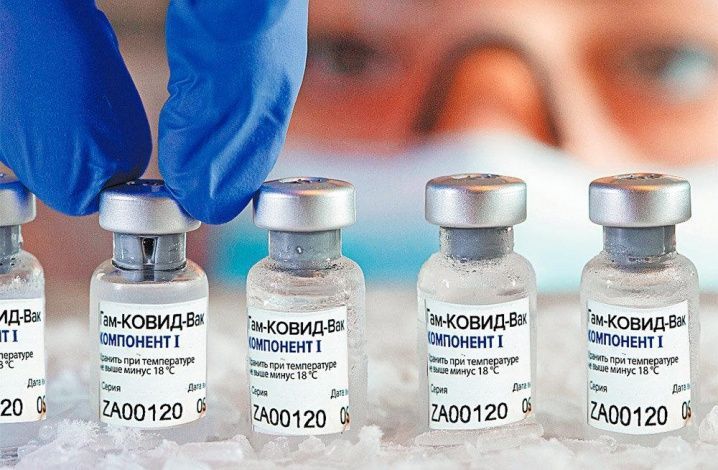 Россиянам позволят выбирать вакцины от коронавируса. Какую взять?