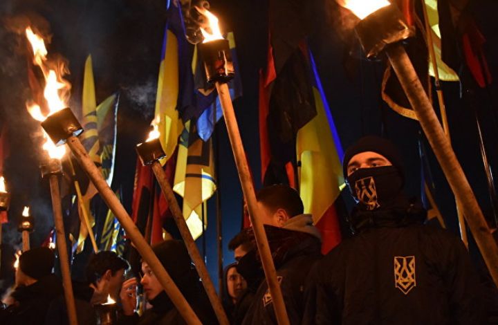 Политолог объяснил, почему на Украине поджигают цыганские таборы