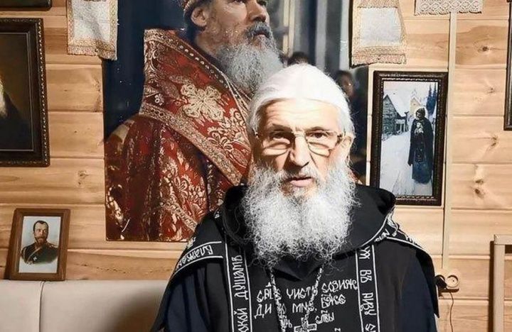 Схимонаха Сергия отлучили от церкви. Что будет с его монастырем?
