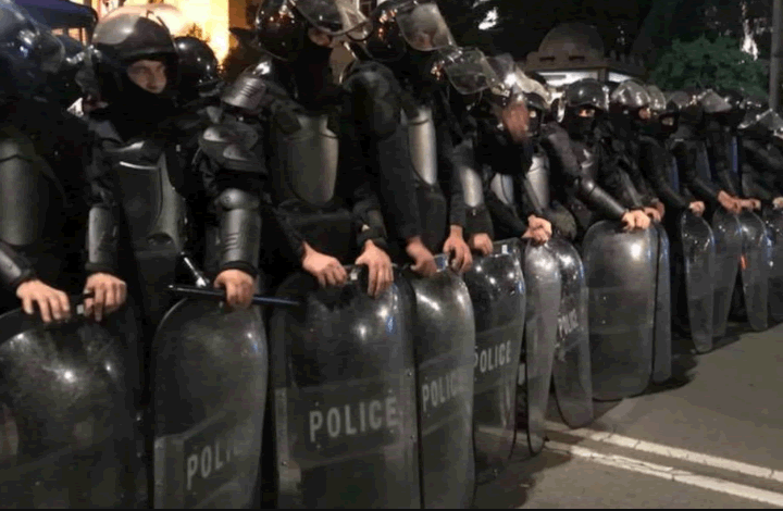 Политолог об акции протеста в Тбилиси: стороны пробовали силы