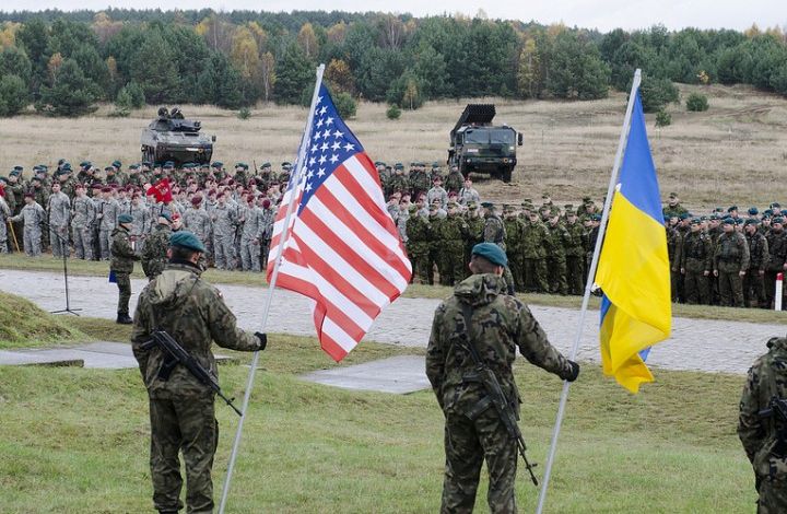 Мнение: у россиян есть причины считать США и Украину враждебными странами