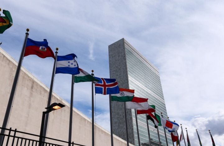 Политолог: США в отношениях с ООН плюют на международное право