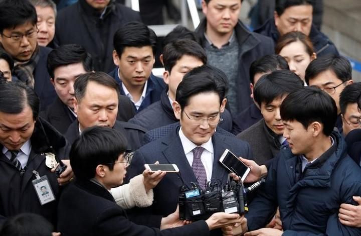 Политолог об аресте главы Samsung: "хозяин" все поставил на свои места