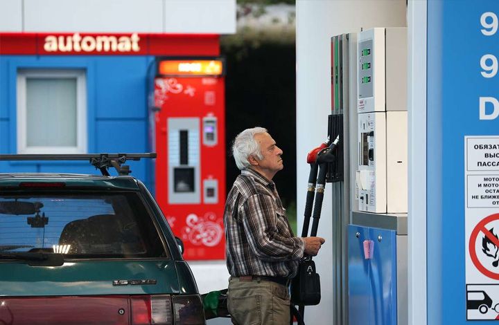При каких условиях в России бензин будет стоить 35 рублей за литр, объясняет эксперт