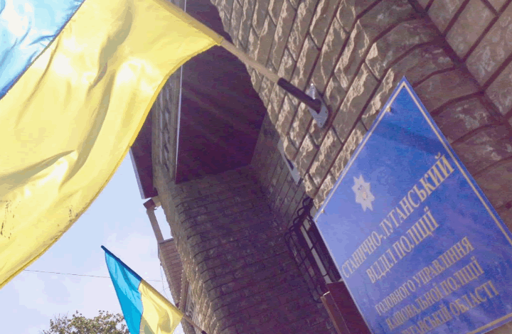Никто воевать не хочет: политолог оценил разведение сил в Станице Луганской