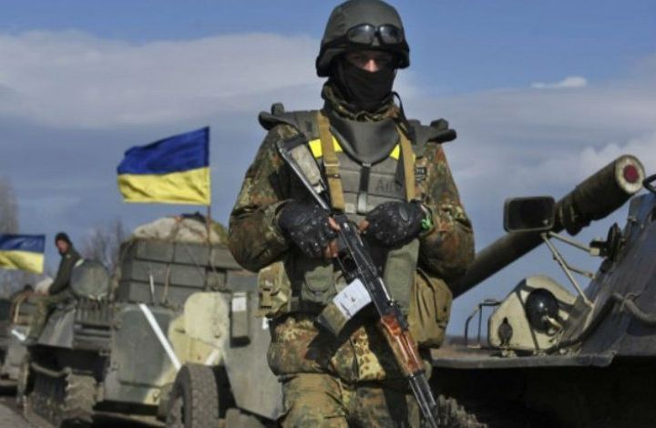 Мнение: Киев пошел на прекращение огня в Донбассе, так как "получил по шее"