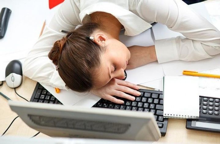 Как быстро побороть сонливость на работе