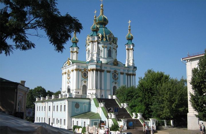 Политолог об инциденте у Андреевской церкви: пусть Киев ищет среди своих