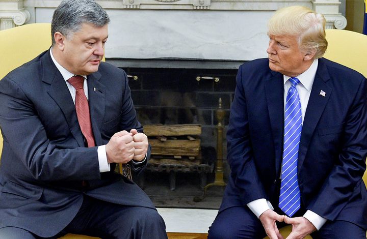 Политолог: скорее всего, на встрече Трампа и Порошенко речь шла о сделке