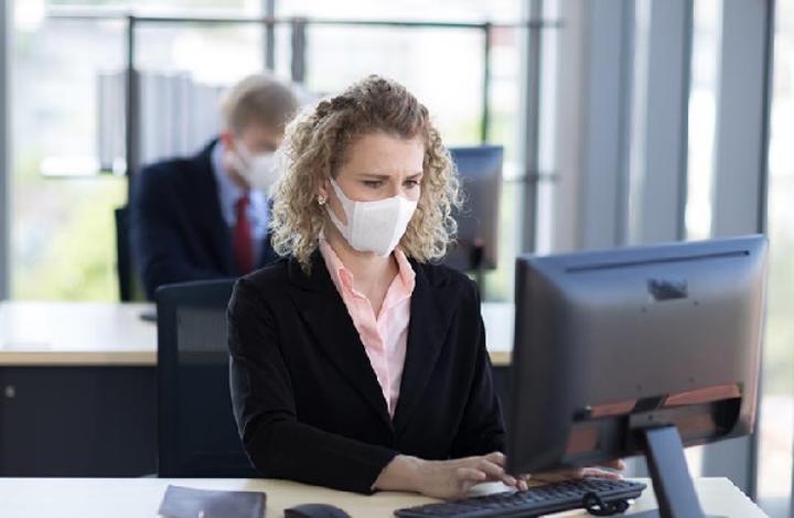 Пандемия провоцирует конфликты на работе