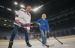 «Хоккей мне снится» – документальный фильм о съемках спортивного сериала «Российский хоккей.Сила внутри» – с 24 апреля на START